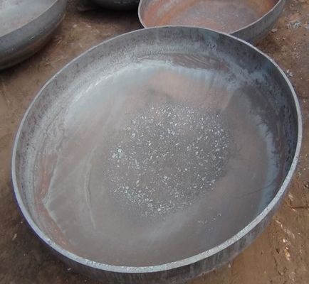 Cabeça revestida de chapa de aço carbono em desenho hemisférico com ligação de soldagem